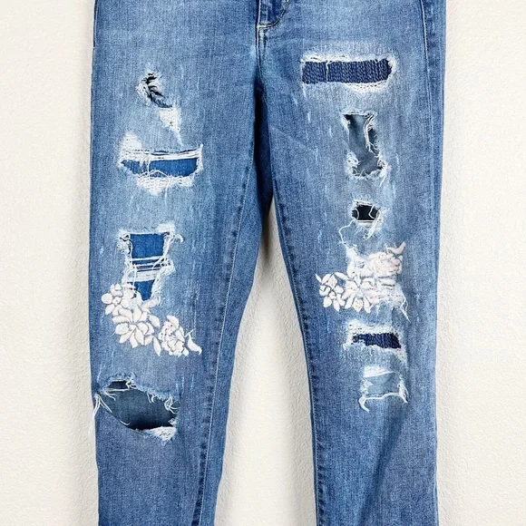 GUESS Embroidered Floral Distressed Hugh Rise Skinny Jeans Sz 26 - Picture 5 of 10